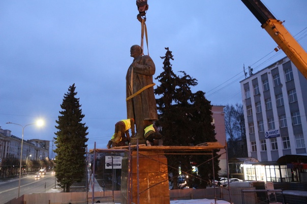 В Иванове на одноименную площадь вернулся отреставрированный Ленин