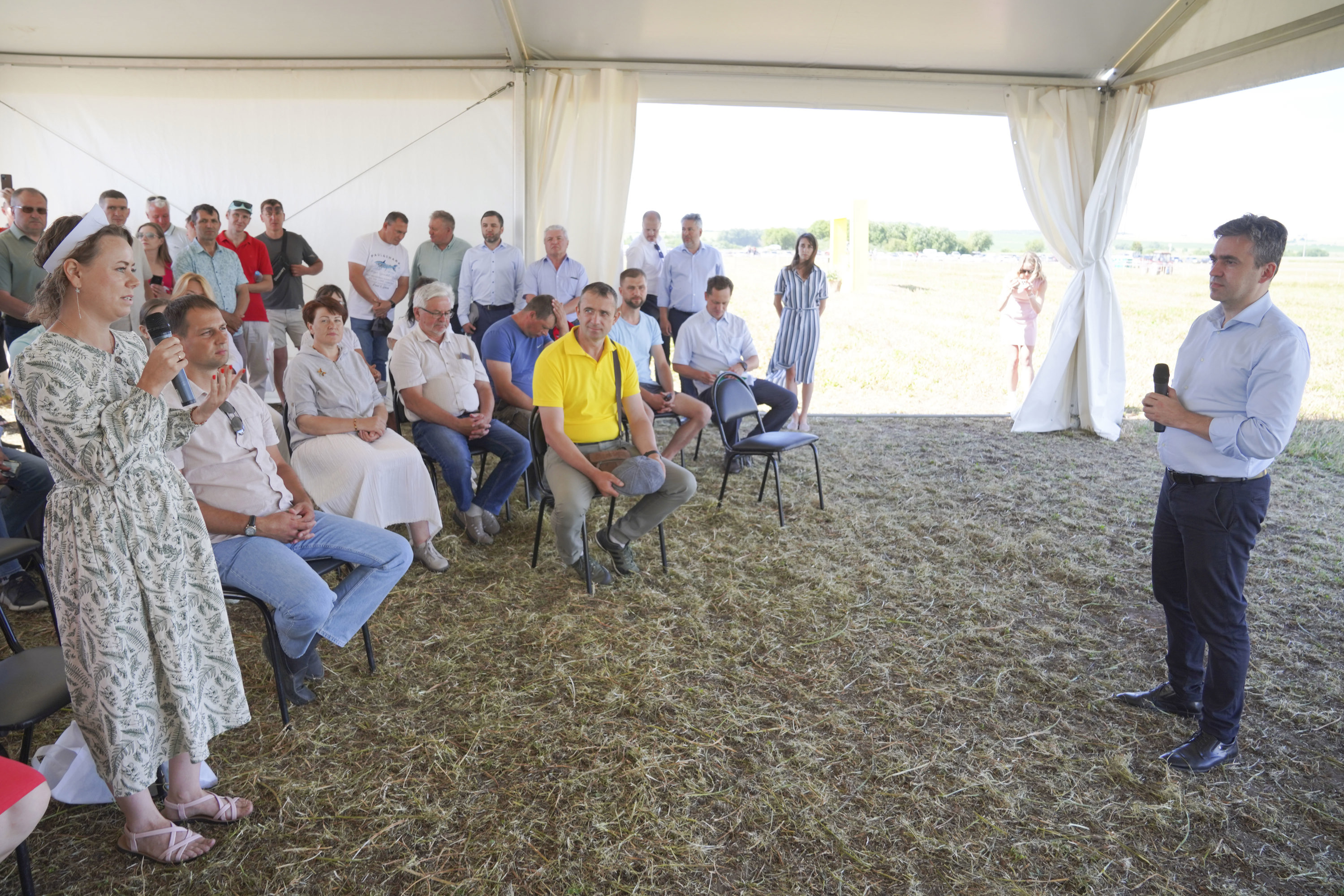 В рамках «Дня поля» глава региона обсудил с аграриями вопросы развития АПК Ивановской области